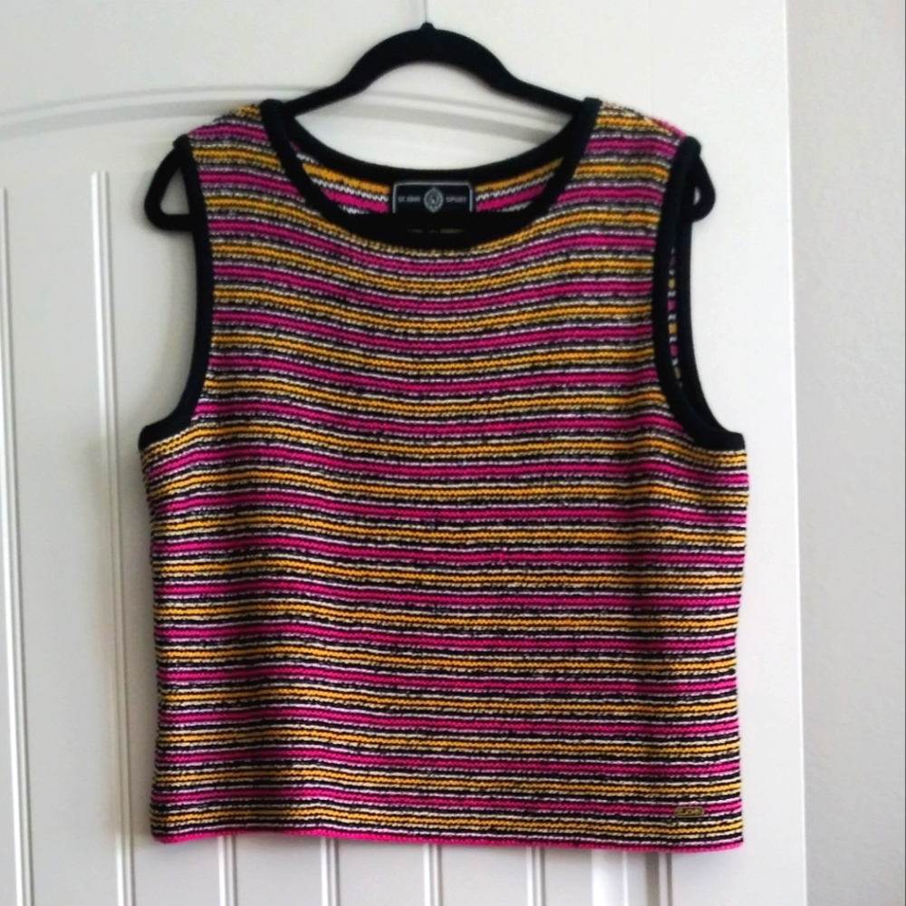 St. John Beautiful Santana Knit Sleeveless Scoop Neck Top. Size Large